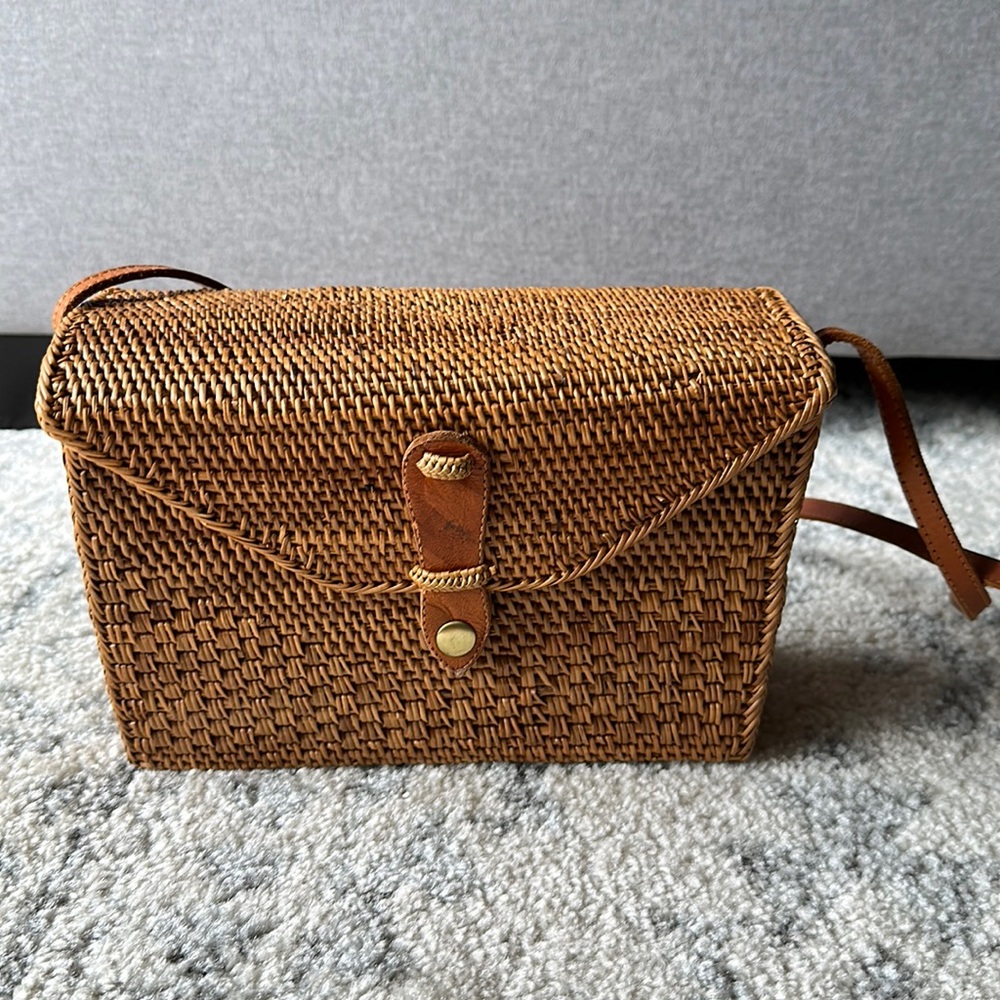 ❤️ ULU THE LABEL woven crossbody bag ❤️